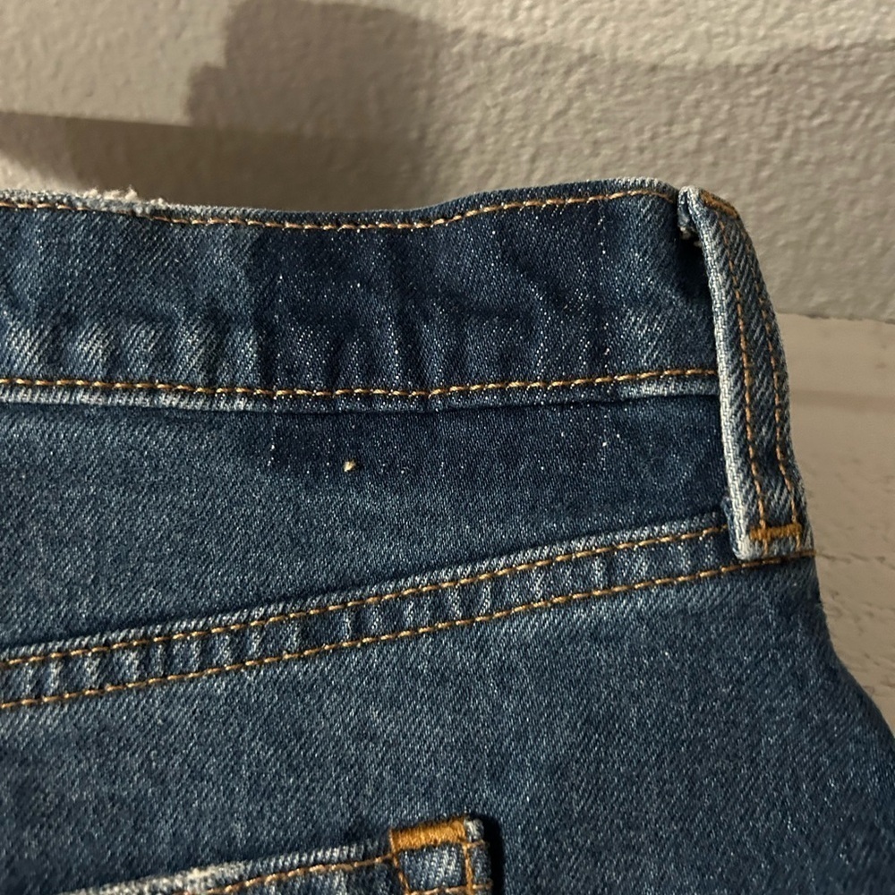 ABERCROMBIE & FITCH High Rise Mom Denim Raw Hem Shorts Size 34/18 Baddie Short - Picture 11 of 11